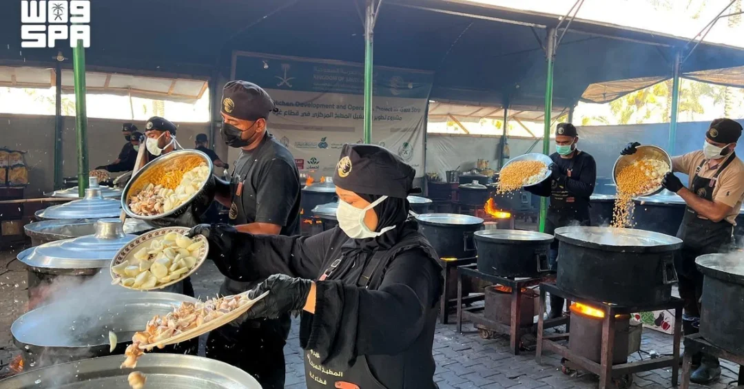 KSrelief Distributes 25,000 Hot Meals in Gaza Strip