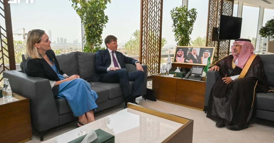 KSrelief Supervisor-General Meets UK Special Representative to Sudan