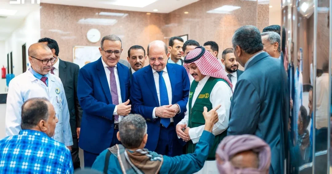 Yemeni PM Praises Saudi-Funded Hospital in Aden During Visit