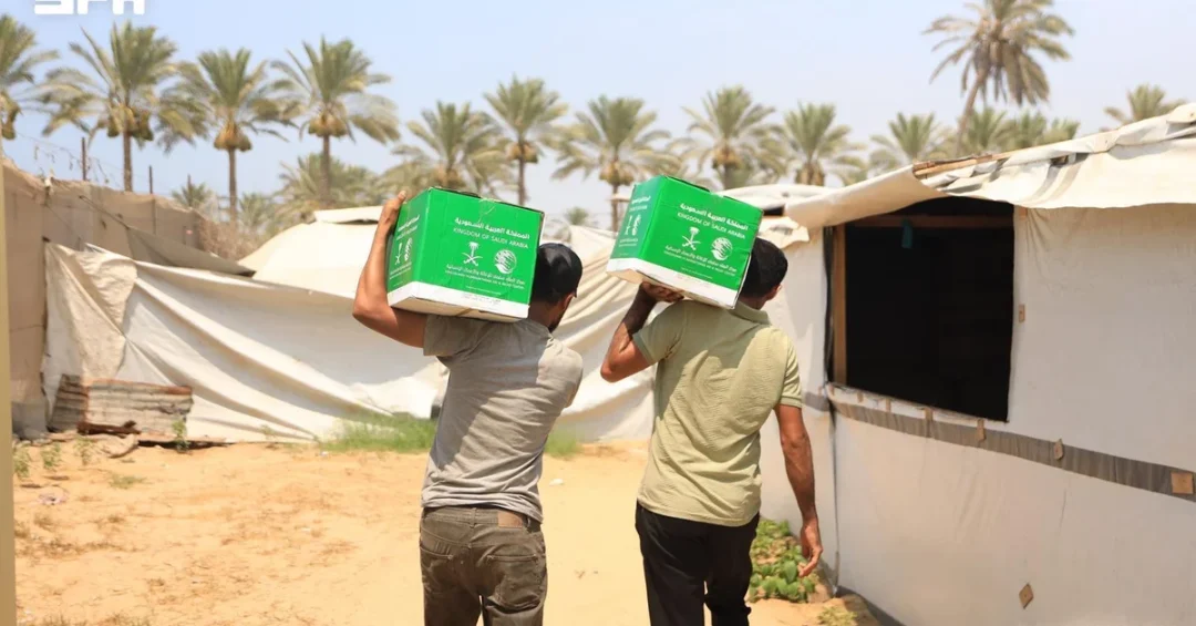 KSrelief Distributes 550 Food Baskets to Support Food Security in Gaza Strip
