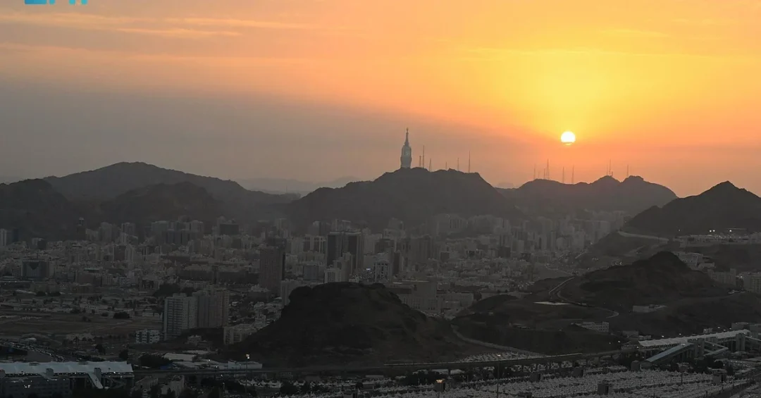 SPA Lens Captures Pilgrims at Jamrat Al-Aqaba and Grand Mosque