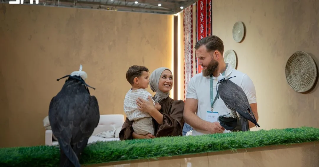 Arabic Studies in Madinah Inspire Dutchman to Enter Falconry