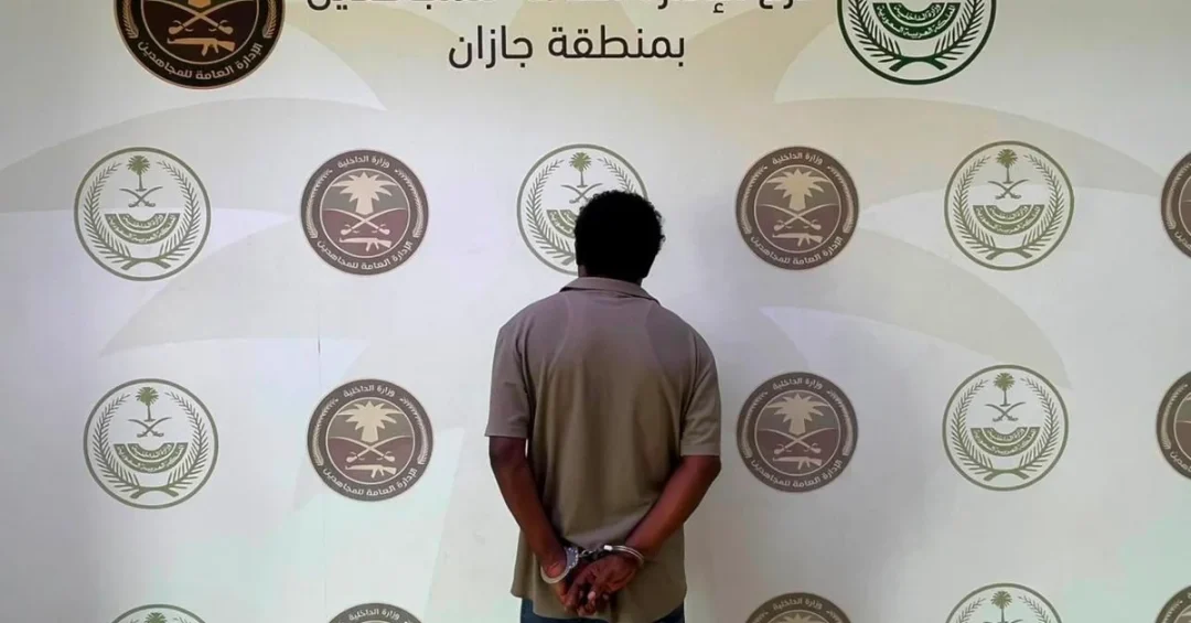 Resident Arrested for Transporting Six Border Law Violators in Jazan
