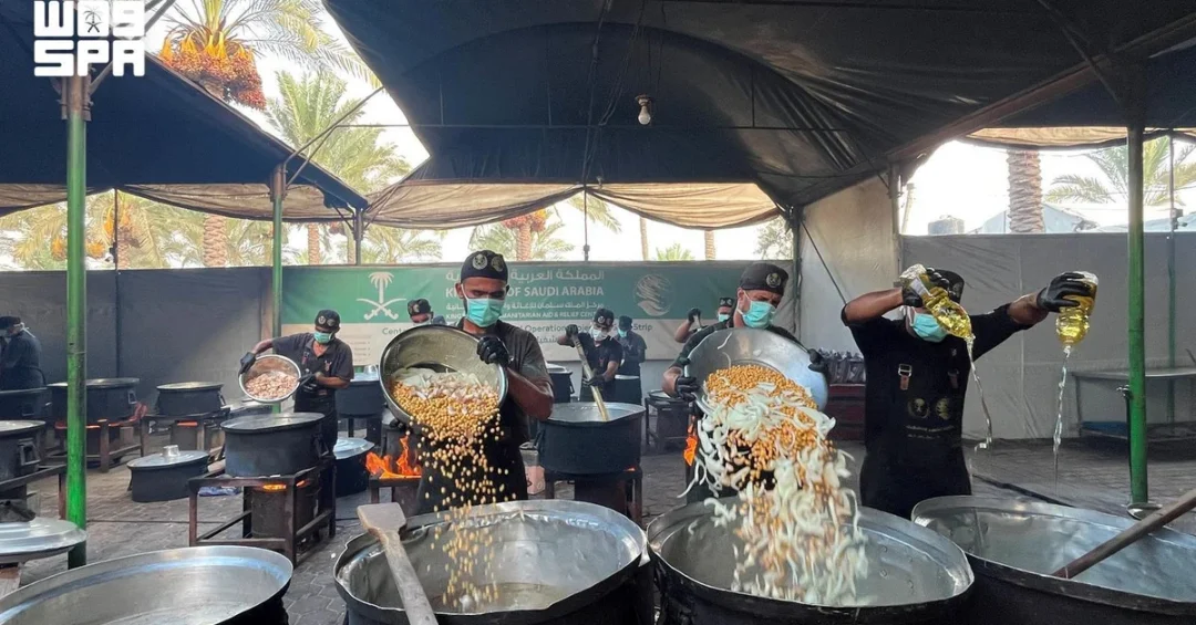 KSrelief Distributes 24,500 Meals to Families in Gaza