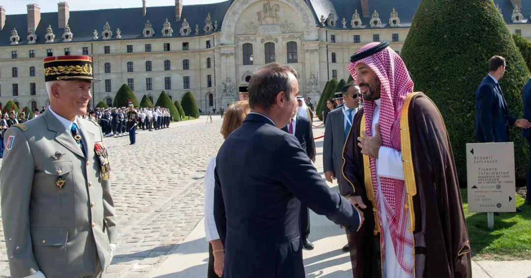 Saudi Crown Prince in Paris for State Visit, Receives Official Welcome