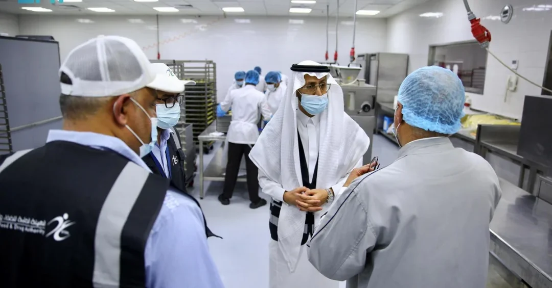 Saudi Food and Drug Chief Inspects Hajj Operations in Madinah