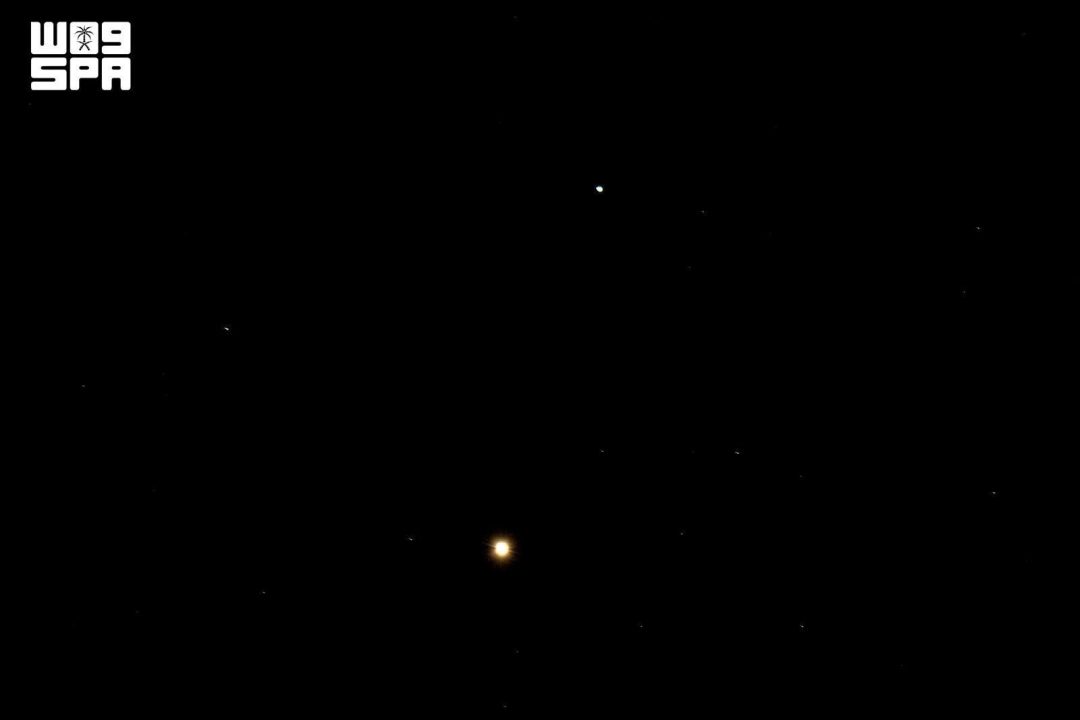 Himmlisches Spektakel: Konjunktion von Venus und Spica über Arar beobachtet