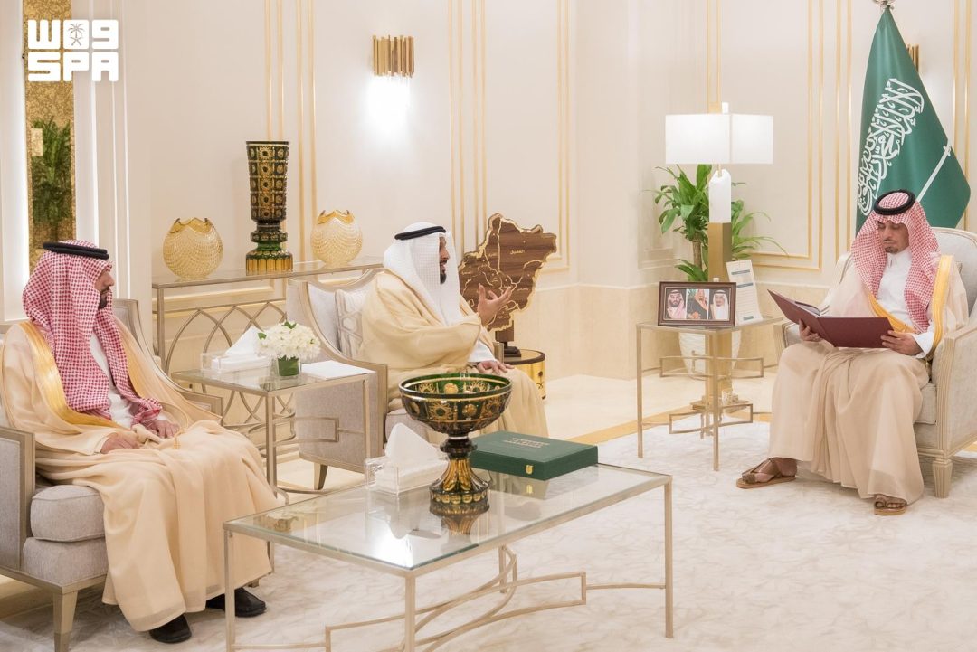 Deputy Governor of Al-Baha meets Heritage Commission director