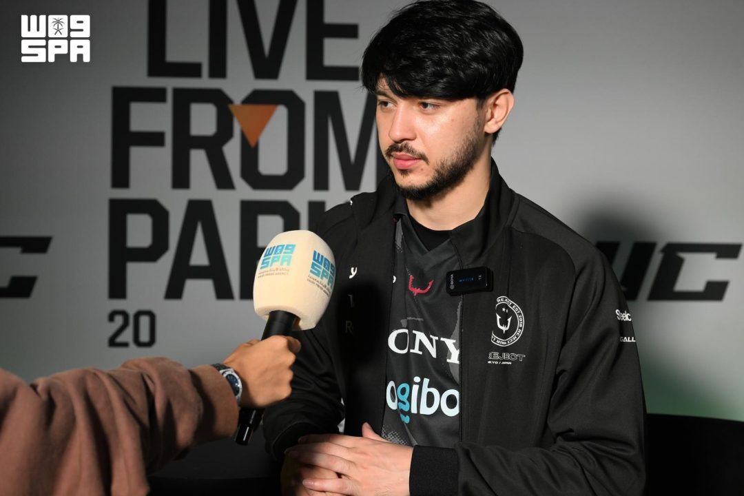 Raif Turkistani balances surgery, karate, and esport